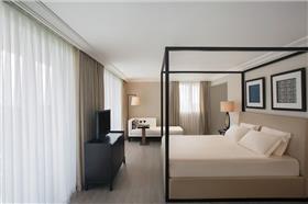 King suite